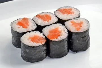 Hossomaki Salmão (8un)