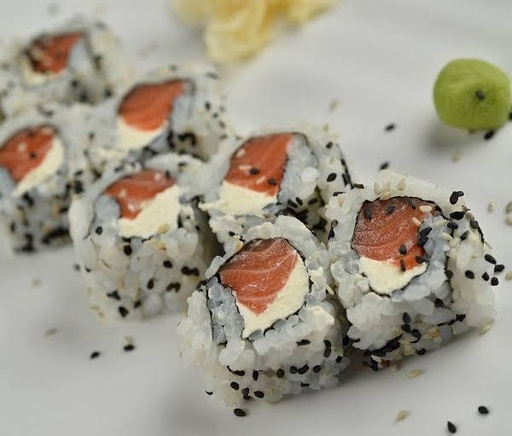 Uramaki Salmão
