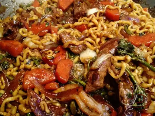 Yakisoba Carne